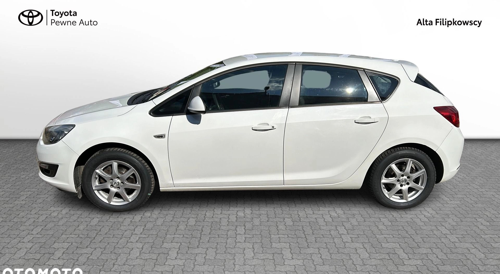 Opel Astra cena 25900 przebieg: 219214, rok produkcji 2012 z Żmigród małe 232
